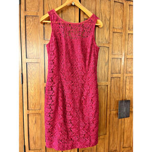 Crochet Styled Lace Sheath Dress SZ 8 Red Sleeveless White House Black Market
